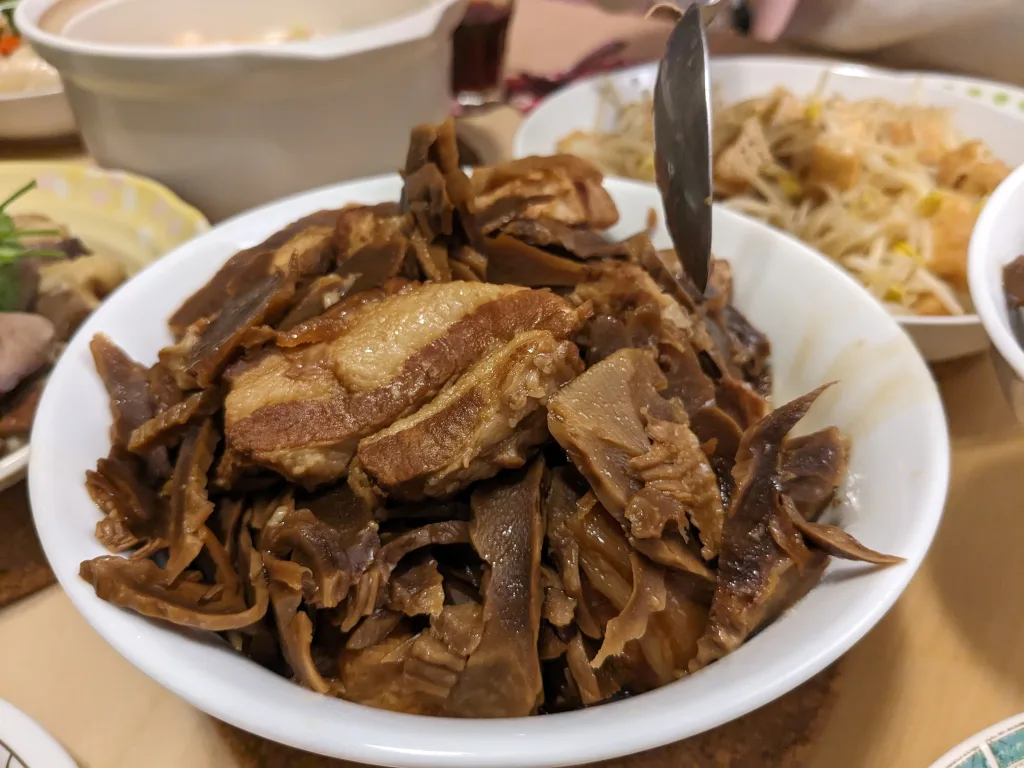水笋烧肉Braised Pork with Bamboo Shoots